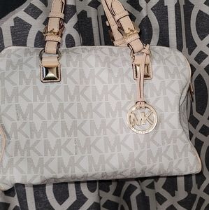 Michael kors boston bag